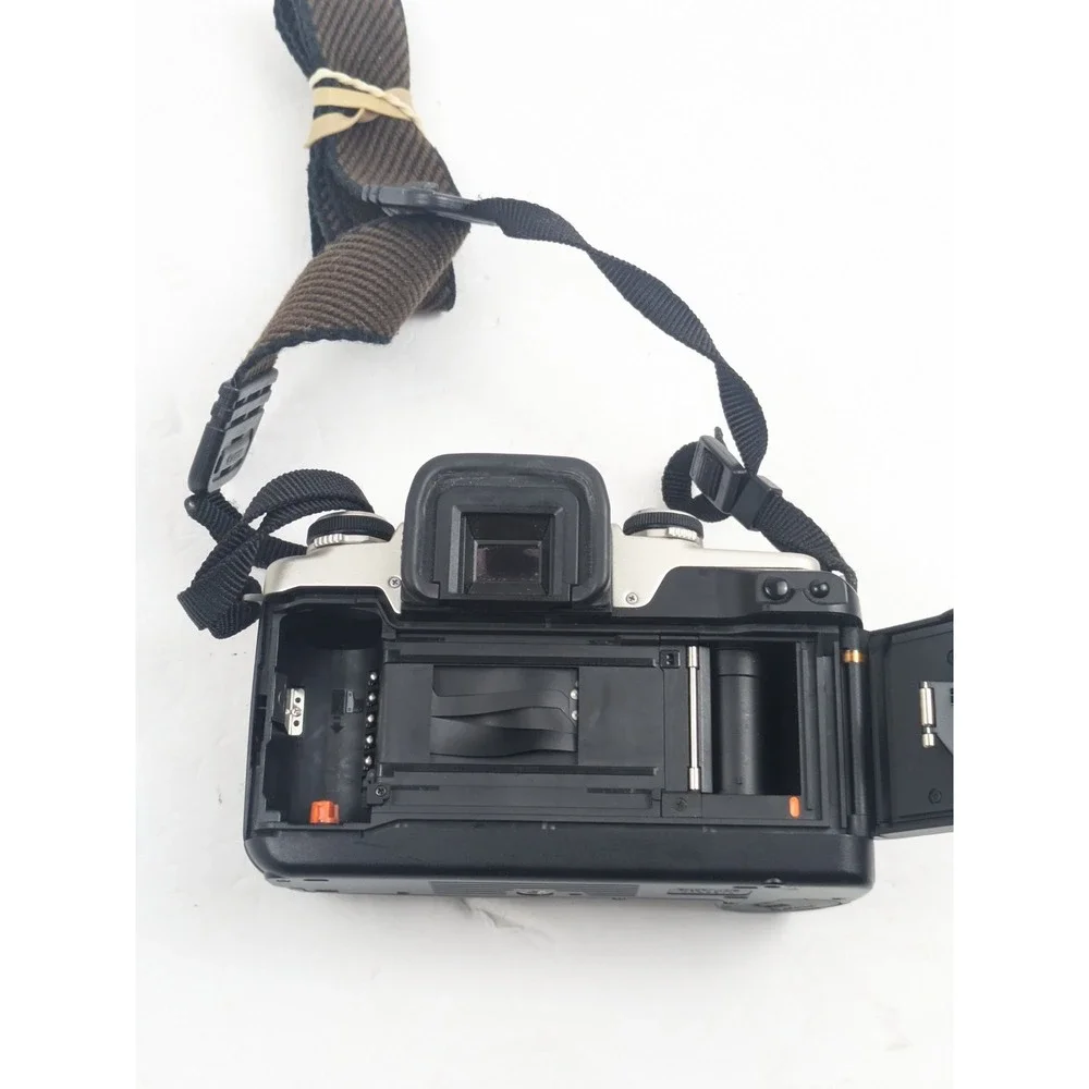 Canon EOS Elan II E 35mm SLR Film Camera Body Only Untested AS IS - Picture 11 of 12